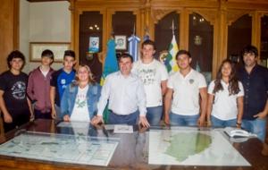 El Intendente recibió a los atletas que compitieron con éxito en Córdoba